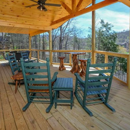 ガトリンバーグ Holly Ridge Hideawayヴィラ エクステリア 写真